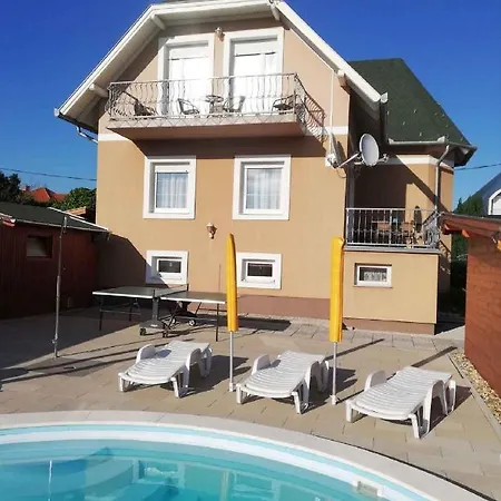 Apartment 19 *
